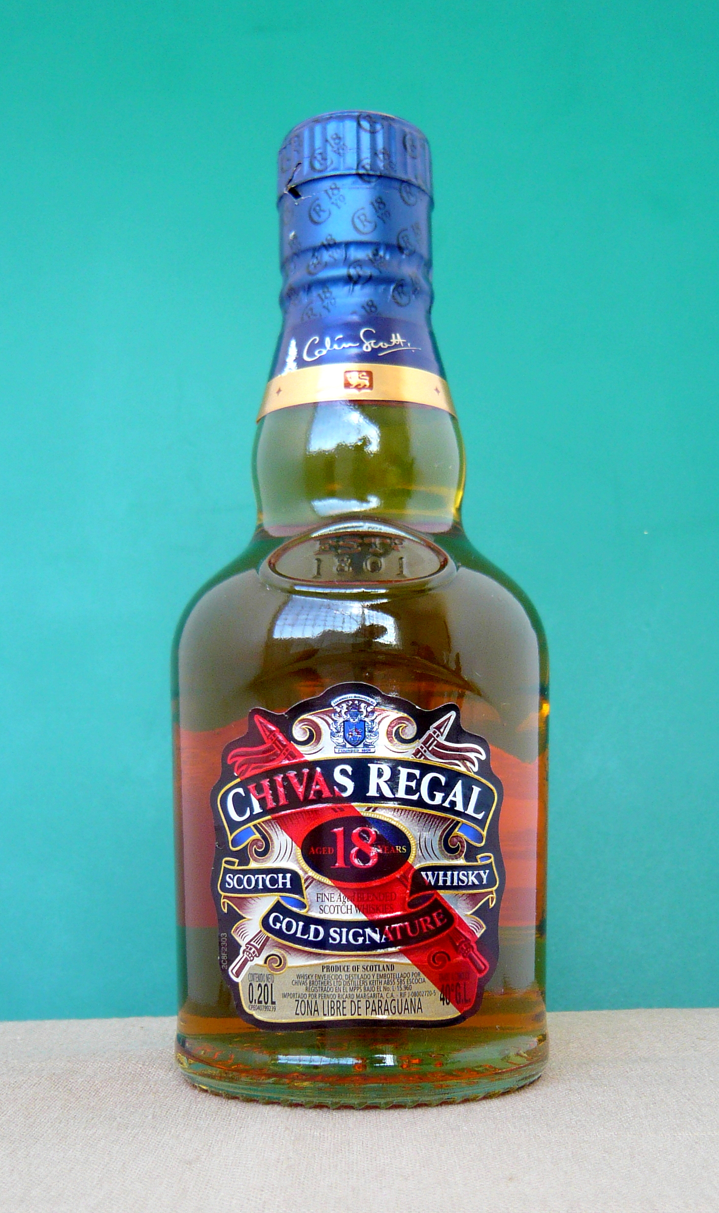 Chivas Regal 18 Years Old Blended Scotch Whisky Gold